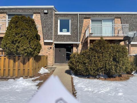 4418 Euclid Ave #1D, Rolling Meadows, IL 60008 photo 1