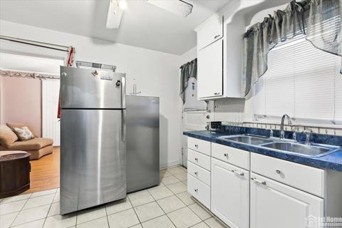 560 E 104th Pl, Chicago, IL 60628 photo 11