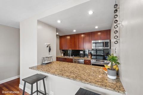 30 E Huron St #2104, Chicago, IL 60611 photo 2