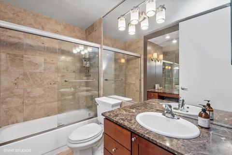 30 E Huron St #2104, Chicago, IL 60611 photo 9