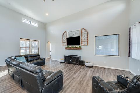 305 Shipyard Rd, Seneca, IL 61360 photo 4