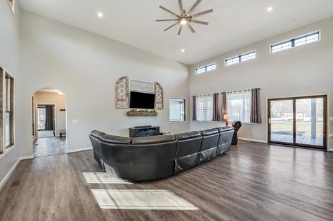 305 Shipyard Rd, Seneca, IL 61360 photo 3