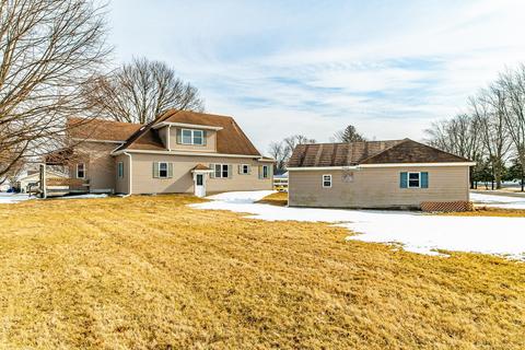 413 Corn St, Emden, IL 62635 photo 32