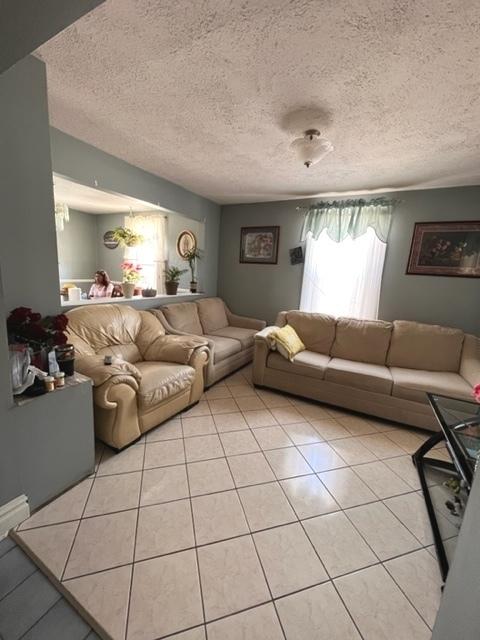 614 Chester Ave, Elgin, IL 60120 photo 5