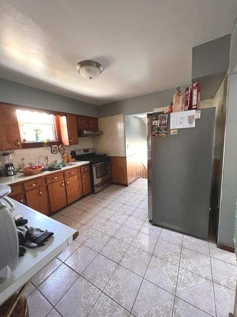 614 Chester Ave, Elgin, IL 60120 photo 7