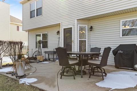 2006 Chestnut Grove Dr, Plainfield, IL 60586 photo 4