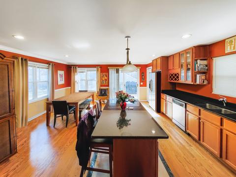 847 E 76th St, Chicago, IL 60619 photo 2