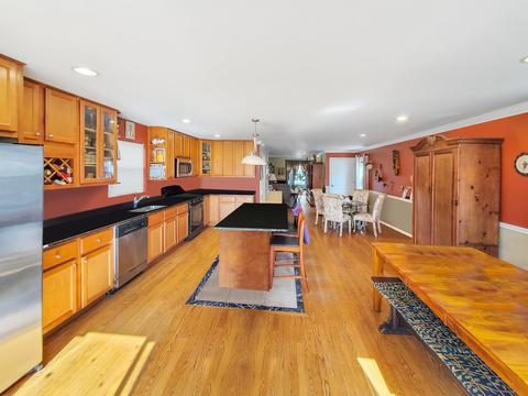847 E 76th St, Chicago, IL 60619 photo 3