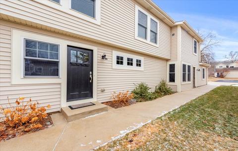 1557 Lowe Dr, Algonquin, IL 60102 photo 2