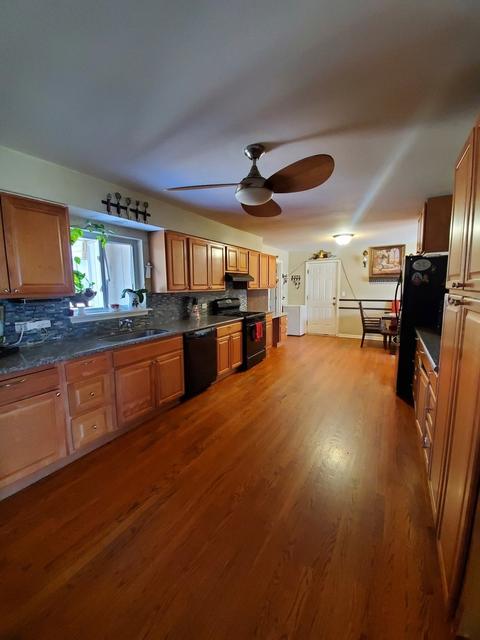 1032 Bruce Dr, Elgin, IL 60120 photo 6
