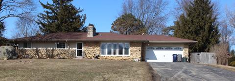 1032 Bruce Dr, Elgin, IL 60120 photo 1