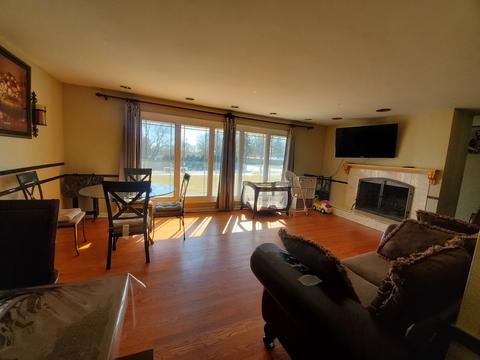 1032 Bruce Dr, Elgin, IL 60120 photo 5