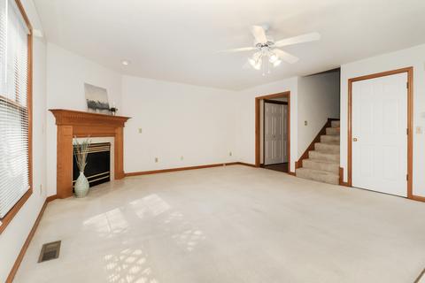 14 Everett Ct, Bloomington, IL 61705 photo 6