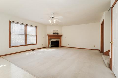 14 Everett Ct, Bloomington, IL 61705 photo 4