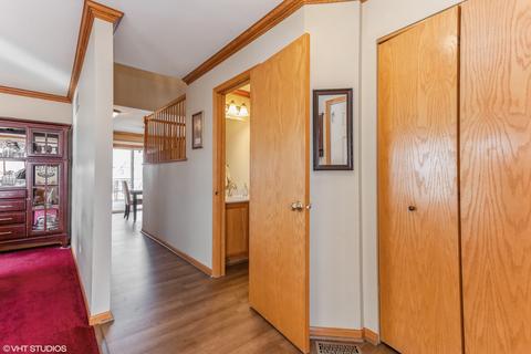2002 Arbor Falls Dr, Plainfield, IL 60586 photo 4