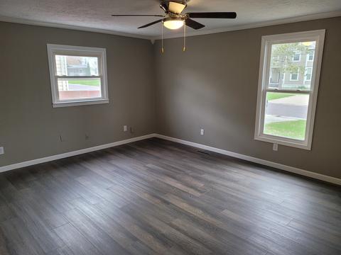 318 E 2nd St, El Paso, IL 61738 photo 10