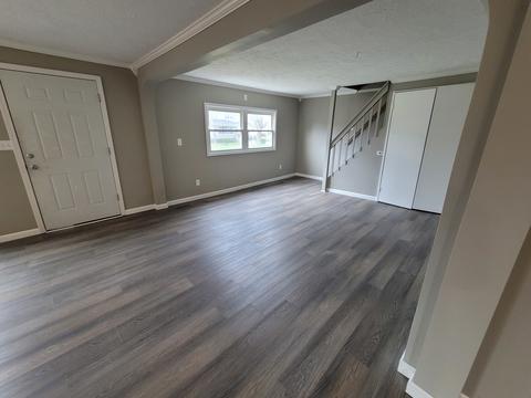 318 E 2nd St, El Paso, IL 61738 photo 8