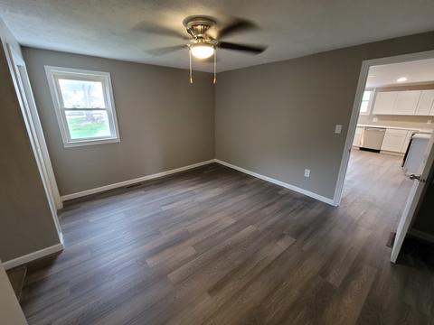 318 E 2nd St, El Paso, IL 61738 photo 13
