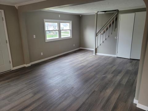 318 E 2nd St, El Paso, IL 61738 photo 9
