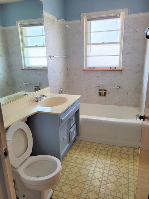1528 Victoria Ave, Berkeley, IL 60163 photo 7