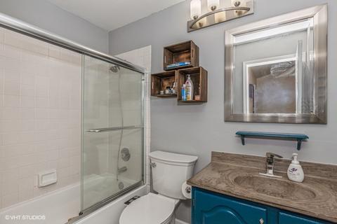 9 Starboard Ct, Third Lake, IL 60030 photo 8