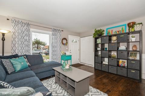1036 Pitner Ave, Evanston, IL 60202 photo 4