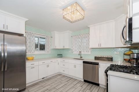 1036 Pitner Ave, Evanston, IL 60202 photo 5