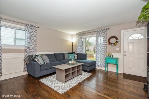 1036 Pitner Ave, Evanston, IL 60202 photo 2