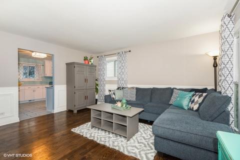 1036 Pitner Ave, Evanston, IL 60202 photo 3