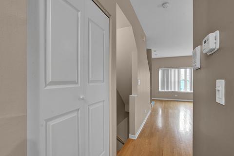 1148 E 46th St, Chicago, IL 60653 photo 13