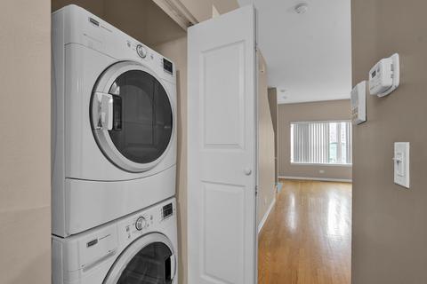 1148 E 46th St, Chicago, IL 60653 photo 14