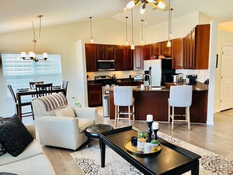 3204 Sharp Dr, Champaign, IL 61822 photo 5