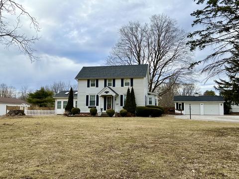 308 E Main St, Sidney, IL 61877 photo 1