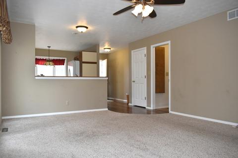 697 E 2nd St, El Paso, IL 61738 photo 11