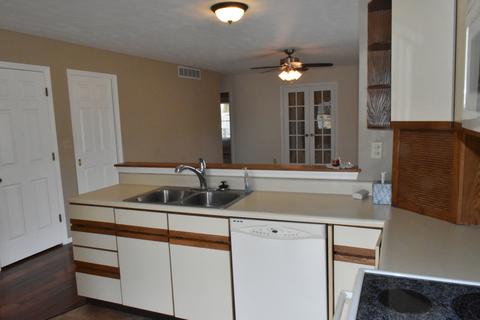 697 E 2nd St, El Paso, IL 61738 photo 9