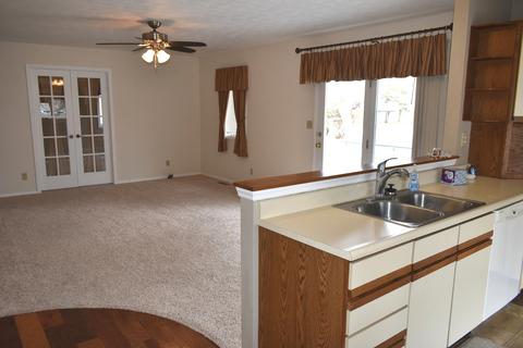 697 E 2nd St, El Paso, IL 61738 photo 4