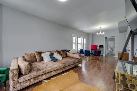 1315 E 73rd St, Chicago, IL 60619 photo 3