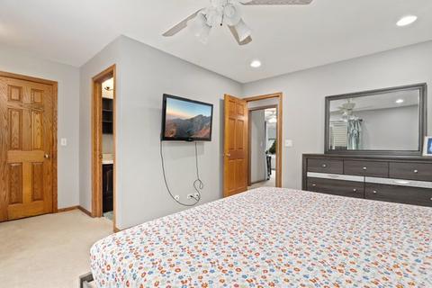 405 Harbor Ter, Bartlett, IL 60103 photo 17