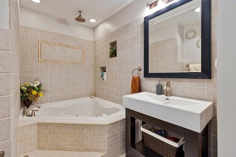 367 Cedar Ct, Carol Stream, IL 60188 photo 17