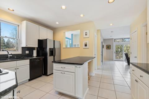 354 E Scranton Ave, Lake Bluff, IL 60044 photo 4
