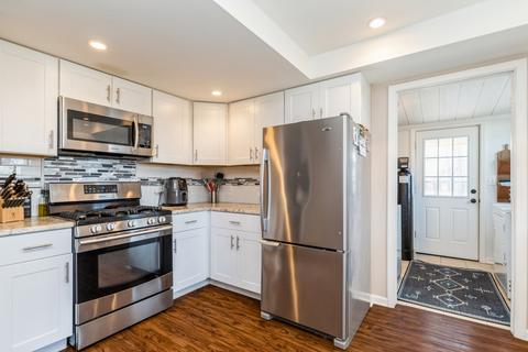 2203 Salem Ave, Johnsburg, IL 60051 photo 7