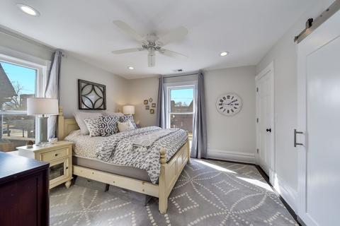 129 N West St, Wheaton, IL 60187 photo 18
