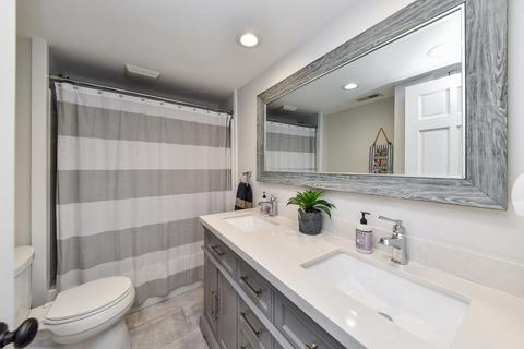 129 N West St, Wheaton, IL 60187 photo 24