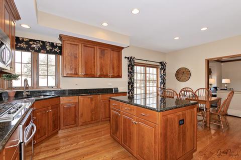 3550 Persimmon Dr, Algonquin, IL 60102 photo 3
