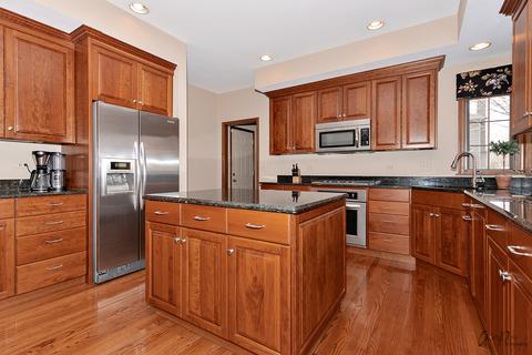3550 Persimmon Dr, Algonquin, IL 60102 photo 2