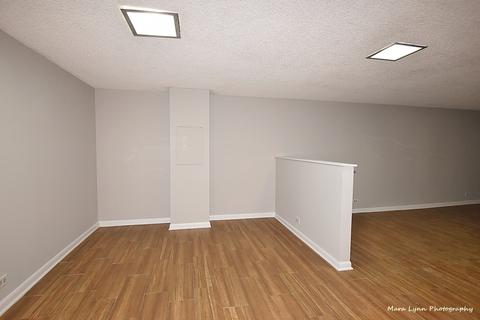 102 S Gables Blvd, Wheaton, IL 60187 photo 15