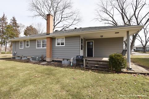 102 S Gables Blvd, Wheaton, IL 60187 photo 3