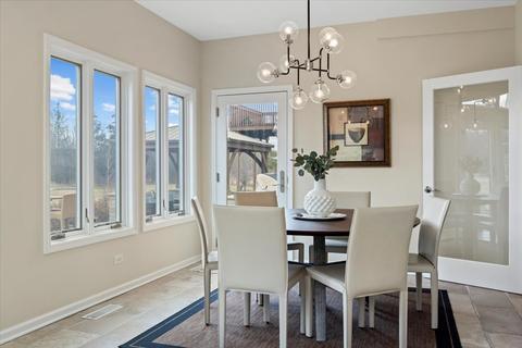 5 N605 Robin Ln, Wayne, IL 60184 photo 9