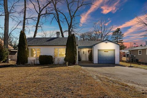 5306 N Circle Dr, Mchenry, IL 60050 photo 1