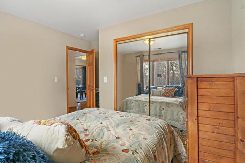 5306 N Circle Dr, Mchenry, IL 60050 photo 11